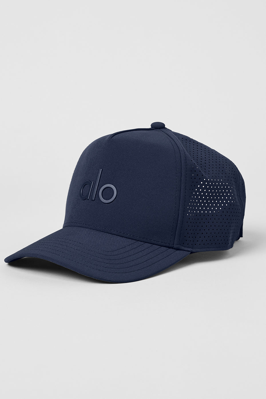 District Trucker Hat - Black | Alo Yoga