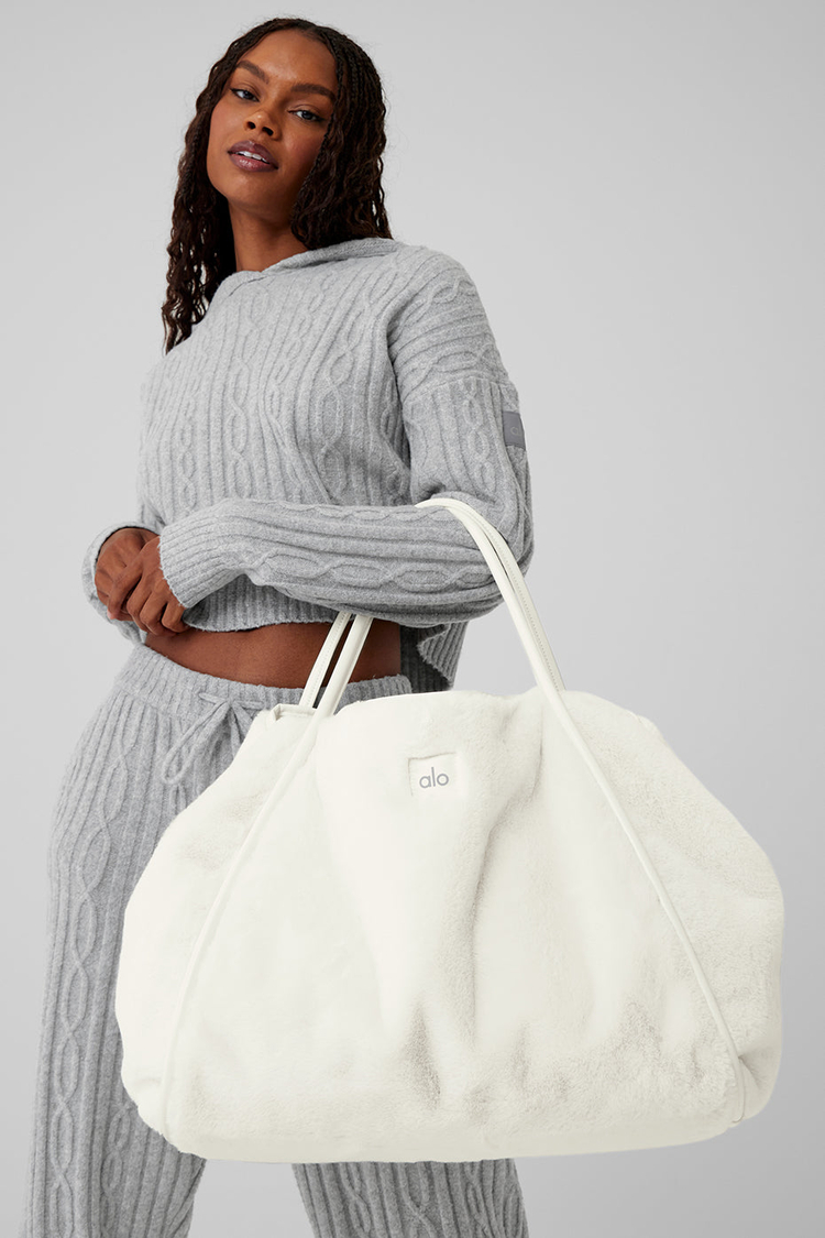 Furry tote bag 2025